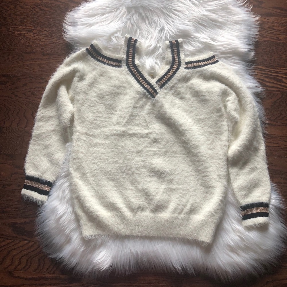 LIZETTE COLLECTION Sweater